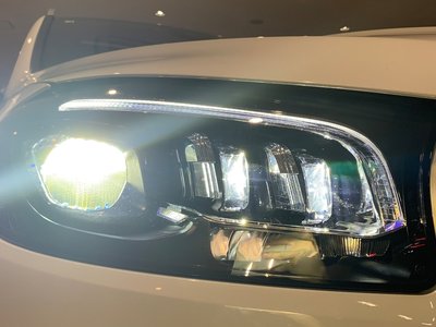 2026 Mercedes-BENZ GLS photo 8