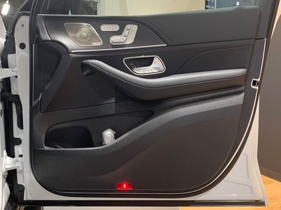 2026 Mercedes-BENZ GLS thumbnail 37