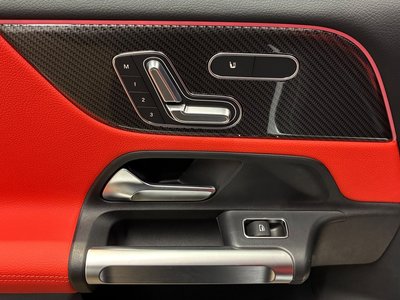 2025 Mercedes-BENZ GLB thumbnail 32