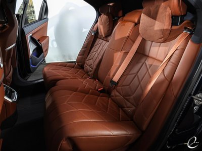 2023 BMW 7 SERIES photo 13