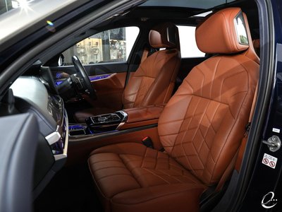 2023 BMW 7 SERIES photo 9