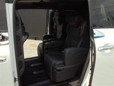 2023 Toyota ALPHARD — фото 52
