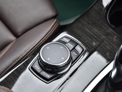 2016 BMW X3 thumbnail 40