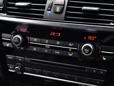 2016 BMW X3 thumbnail 37