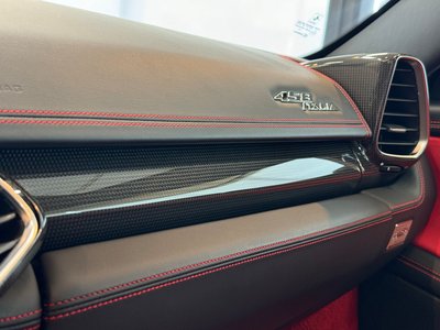 صورة 37 لـ 2010 Ferrari 458 ITALIA