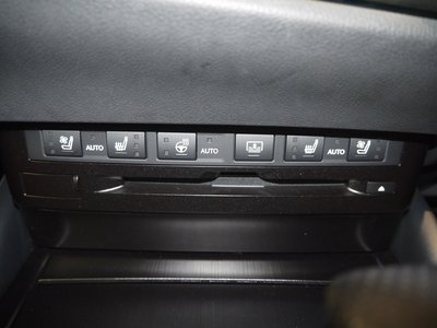 2021 Lexus ES thumbnail 18