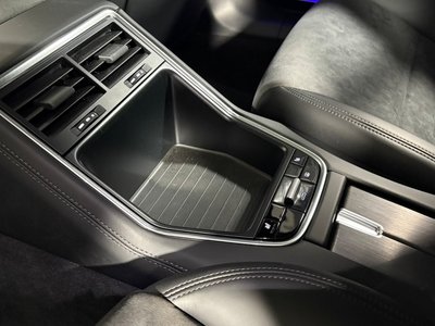 2019 Porsche PANAMERA thumbnail 33