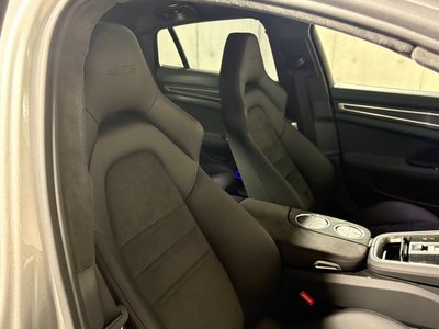 2019 Porsche PANAMERA photo 13