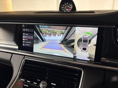 2019 Porsche PANAMERA photo 11