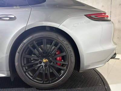 2019 Porsche PANAMERA thumbnail 18