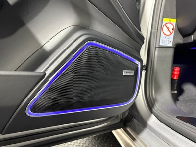 2019 Porsche PANAMERA photo 16