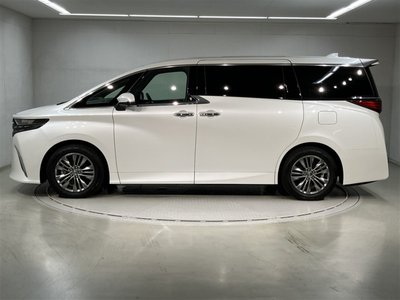 2024 Toyota ALPHARD photo 3