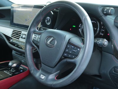 صورة مصغرة 39 لـ 2021 Lexus LS