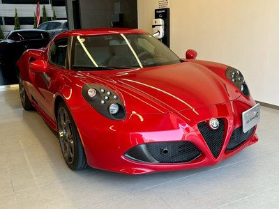 2015 ALFA Romeo 4C — фото 4