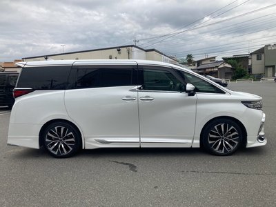 2024 Toyota ALPHARD photo 4