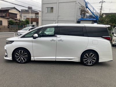 2024 Toyota ALPHARD photo 5