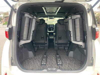 2024 Toyota ALPHARD photo 16