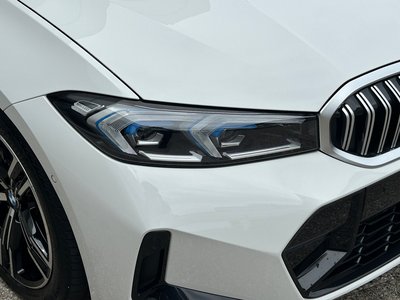 2025 BMW 3 SERIES TOURING photo 12