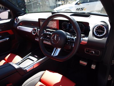 2025 Mercedes-BENZ GLB thumbnail 35