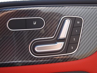 2025 Mercedes-BENZ GLB thumbnail 37