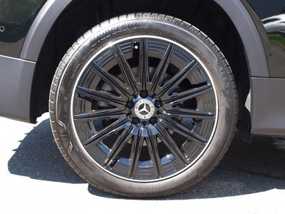 2025 Mercedes-BENZ GLB thumbnail 70