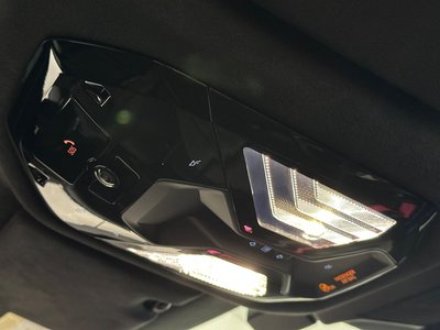 2025 BMW M5 TOURING photo 25