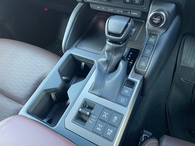 صورة مصغرة 57 لـ 2024 Toyota LAND CRUISER 250