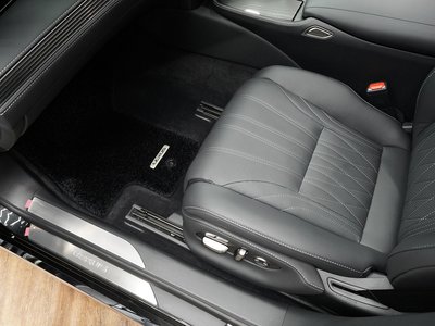 2021 Lexus LS thumbnail 80