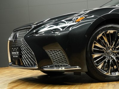 2021 Lexus LS photo 13
