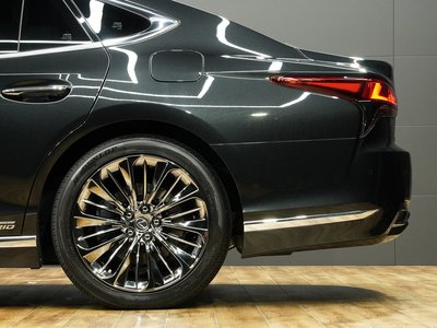 2021 Lexus LS thumbnail 29