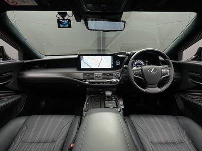 2021 Lexus LS photo 5