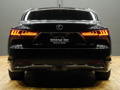 2021 Lexus LS photo 14