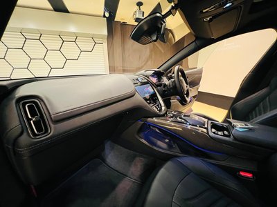 صورة مصغرة 68 لـ 2024 Aston Martin DBX