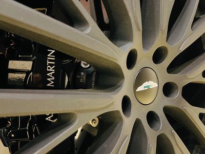 صورة مصغرة 29 لـ 2024 Aston Martin DBX