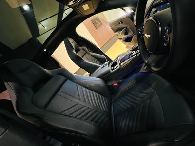 صورة مصغرة 43 لـ 2024 Aston Martin DBX