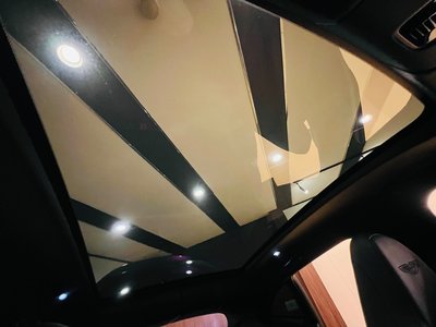 صورة مصغرة 57 لـ 2024 Aston Martin DBX
