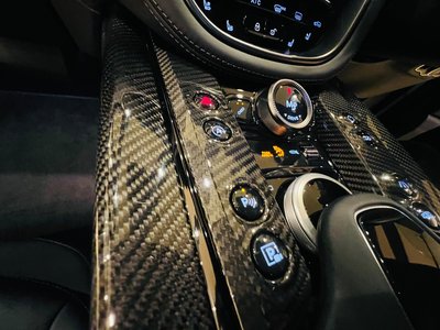 صورة مصغرة 53 لـ 2024 Aston Martin DBX