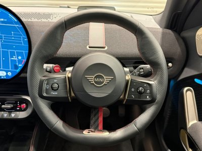 صورة 32 لـ 2025 MINI COOPER ACE MAN
