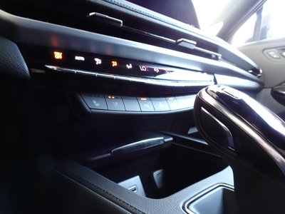 2025 Cadillac XT4 缩略图 17