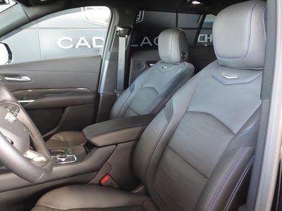 2025 Cadillac XT4 缩略图 10