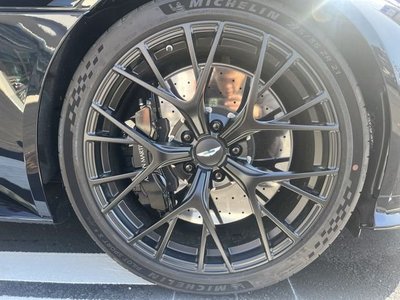 2024 Aston Martin DB12 — миниатюра 12