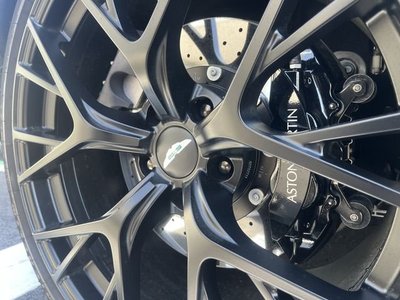 2024 Aston Martin DB12 — миниатюра 18