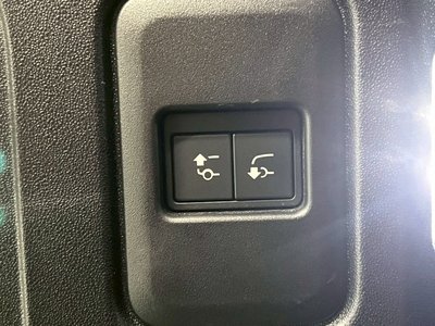2024 LAND Rover DEFENDER thumbnail 62