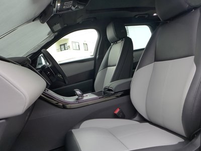 2025 LAND Rover RANGE ROVER VELAR thumbnail 38