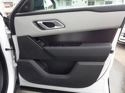 2025 LAND Rover RANGE ROVER VELAR thumbnail 29