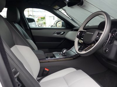 2025 LAND Rover RANGE ROVER VELAR thumbnail 33