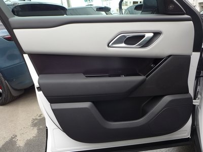 2025 LAND Rover RANGE ROVER VELAR thumbnail 35