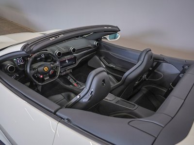 صورة 14 لـ 2019 Ferrari PORTOFINO