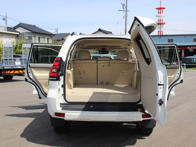صورة 19 لـ 2023 Toyota LAND CRUISER PRADO