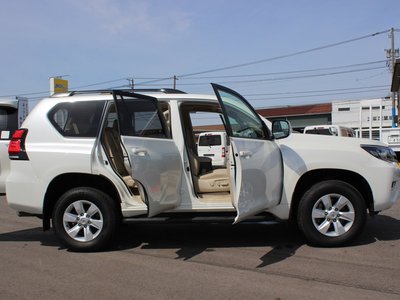صورة 18 لـ 2023 Toyota LAND CRUISER PRADO